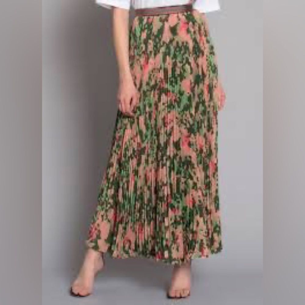 Mr & Mrs Italy Cameo Pleated Maxi Skirt Size XS NWT